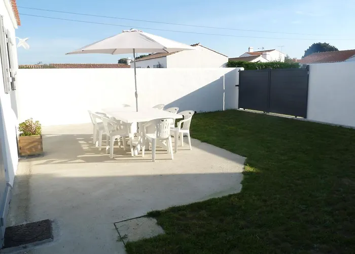 Holiday home Maison Moderne Pres Et Commerces A Pour 6 Pers. - Fr-1-823-72